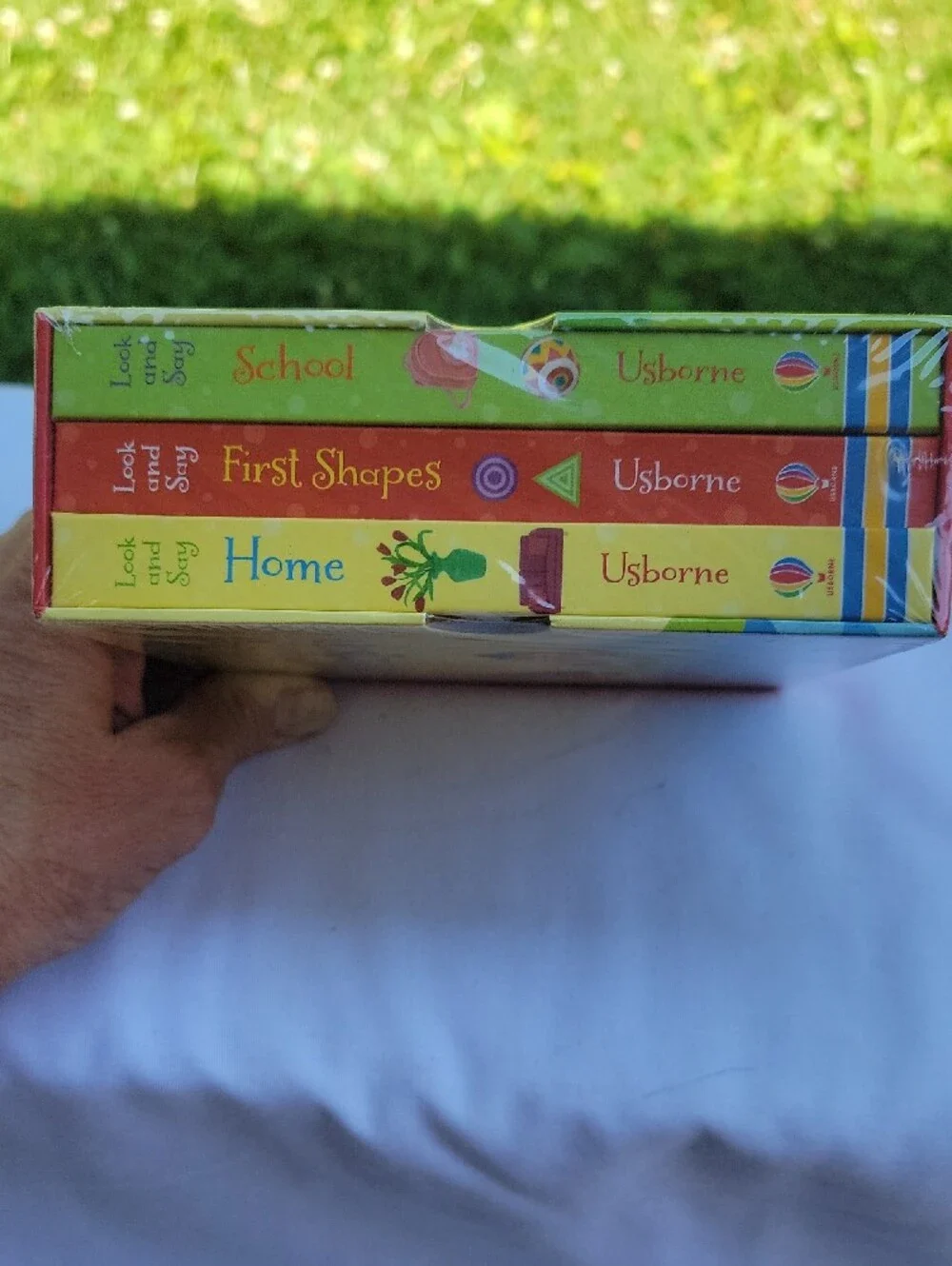 Usborne Look and Say Collection Kids Learning Book - Yellow, Blue, Green, Red